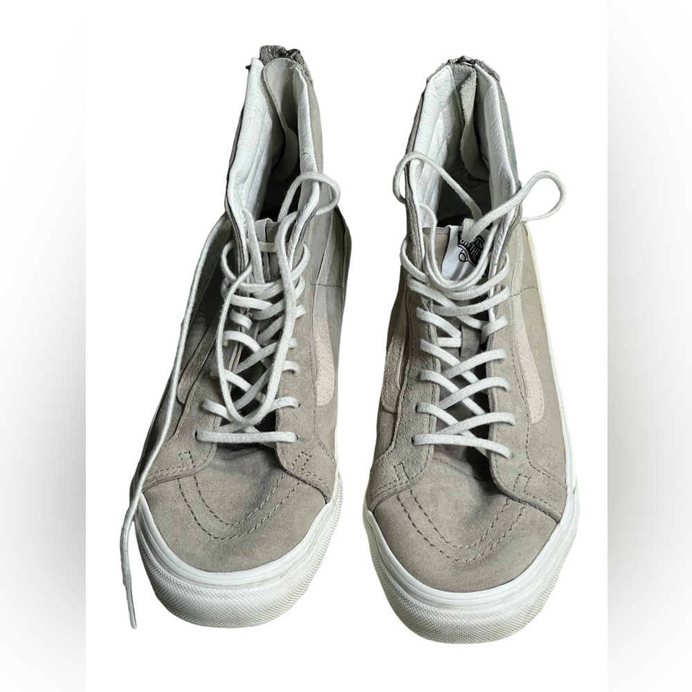 Vans high top gray in great preloved condition.  #SB8